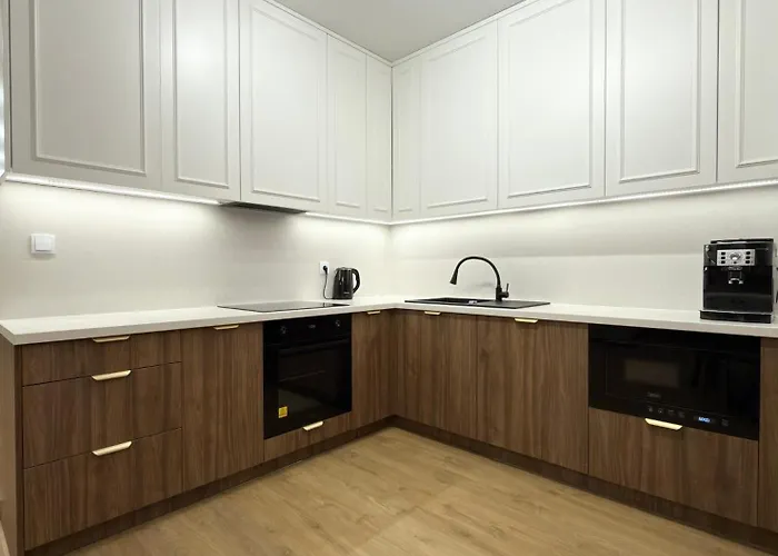 Wawel Riverside Free Parking * קרקוב